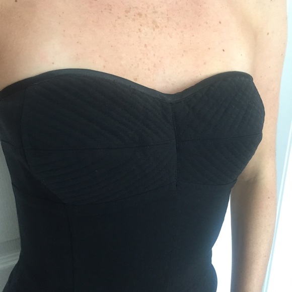 SOLD!Express stretch strapless black cocktail dress - Picture 4 of 7